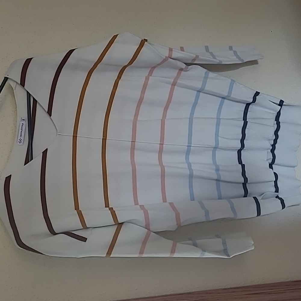 Women's sweater